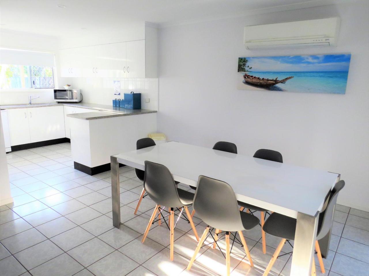מקיי The Shores Holiday Apartments מראה חיצוני תמונה