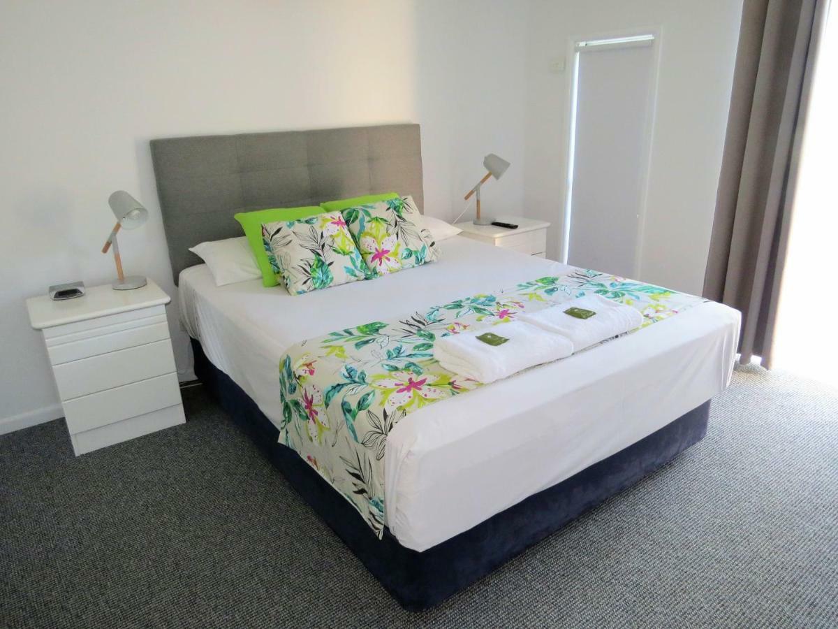 מקיי The Shores Holiday Apartments מראה חיצוני תמונה